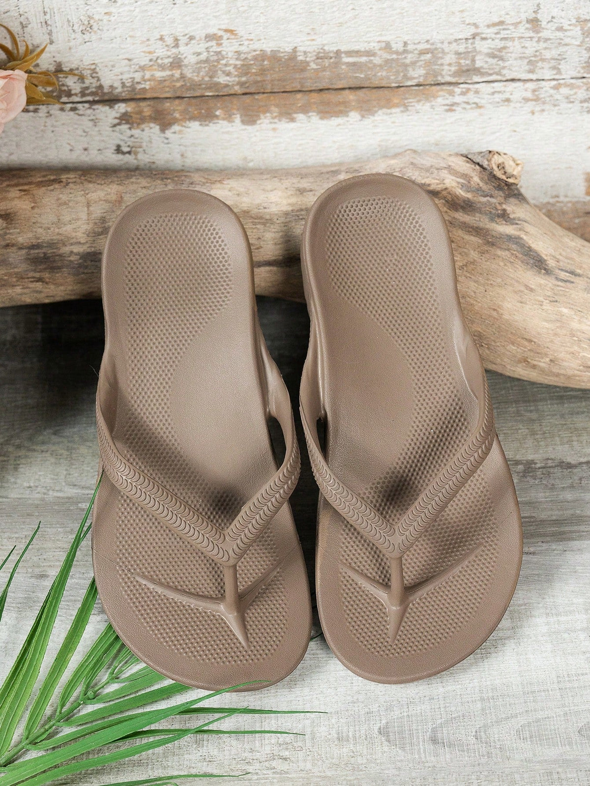 Comfortable Loose Cross Strap Versatile Outdoor Minimalist Lightweight Sandals